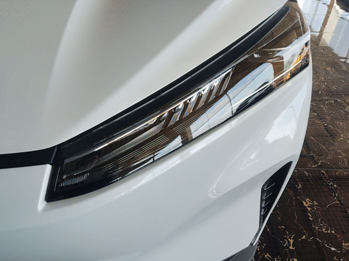 Dongfeng Aeolus SKY EV01 2025 530 km AIR Elite Edition — снимка 8