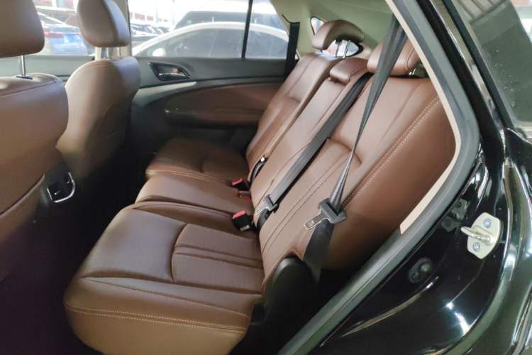 Used BYD S7 2015 2.0T Upgraded Automatic Luxury Version
