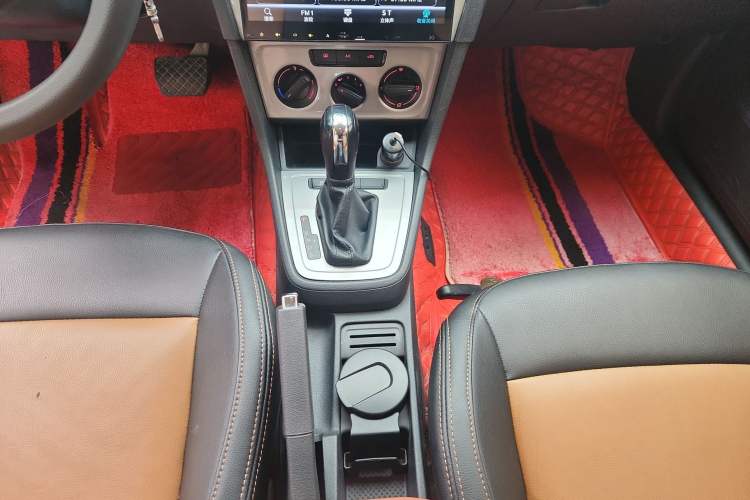 Used Volkswagen Lavida 2017 1.6L Automatic Comfort Edition
