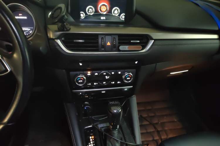 Used Mazda Atenza 2018 2.5L Blue Sky Prestige Edition China VI compliant Audio And AC Panel