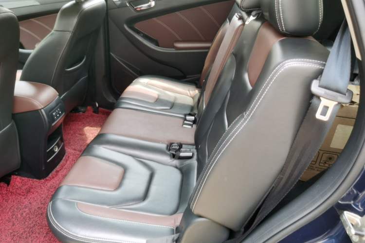 Used Dongfeng Fengon 580 2017 1.5T CVT Luxury Model Left Rear Seat