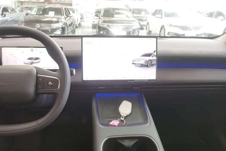 Used Nissan N6 2026 Model 180 Max
