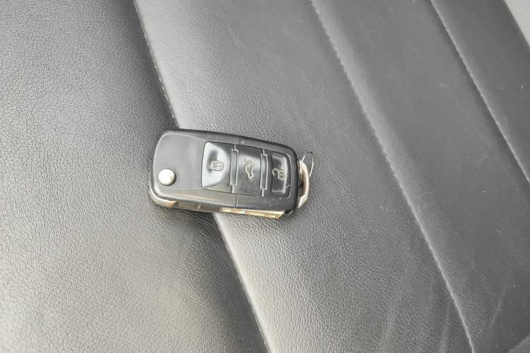 Used Volkswagen Gran Lavida 2013 1.6L Automatic Comfort Model