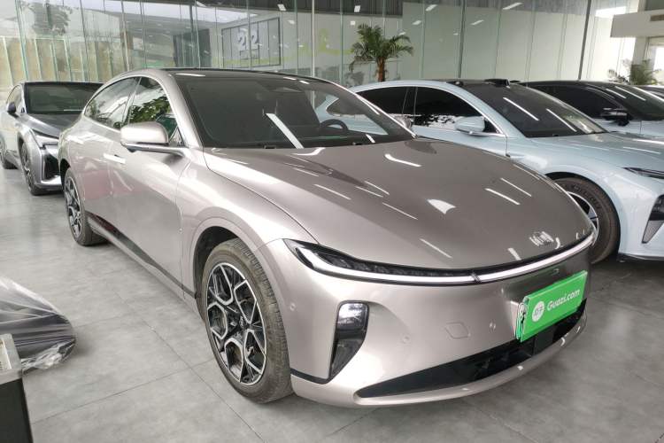 Used CHANGAN NEVO A07 2025 Blue Whale Pure Electric Version 625 Luxury Model Front Right 45 Deg