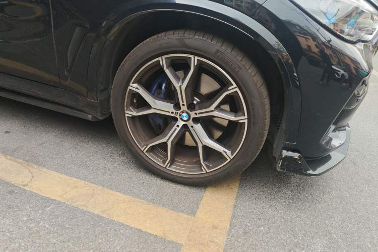 Used BMW X5 2019 xDrive40i Luxury Model with M Sport Package