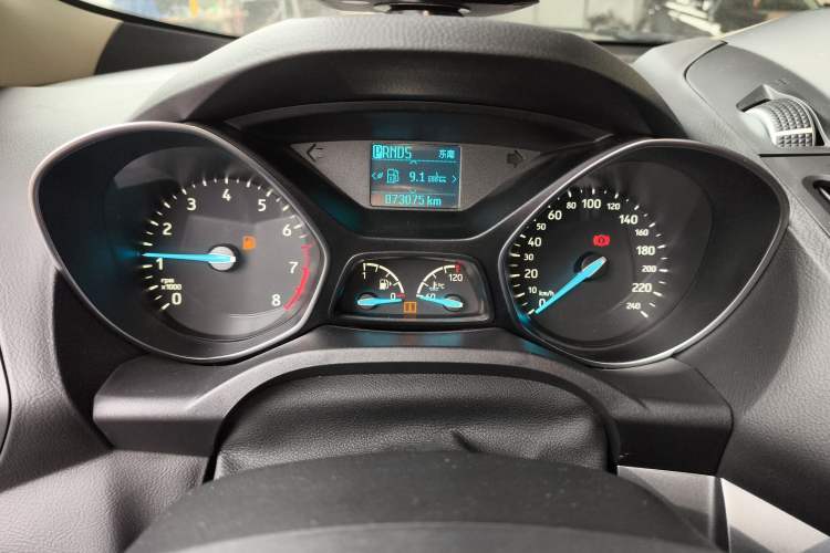 Used Ford Kuga 2018 EcoBoost 180 Two-Wheel-Drive Platinum Edition
