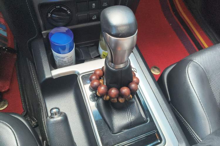 Used Toyota Prado 2018 3.5L Automatic TX-L Gear Lever