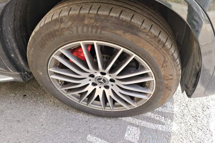 Used Mercedes-Benz GLC 2024 GLC 300 L 4MATIC Dynamic Edition 5-seater Right Front Wheel Hub