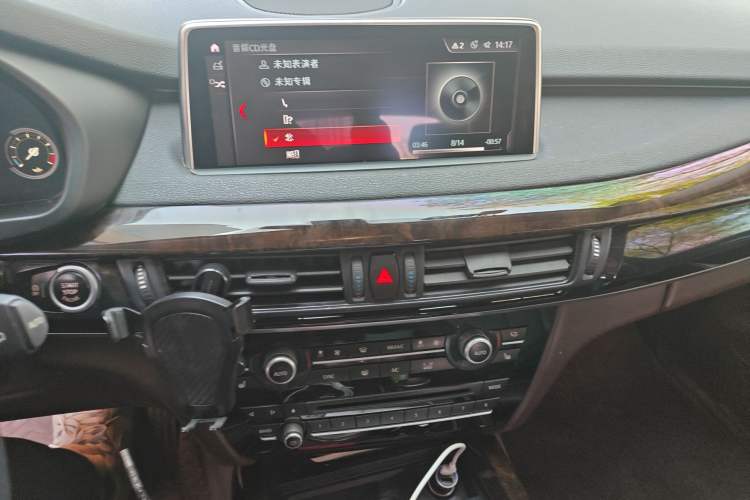 Used BMW X5 2018 xDrive28i Audio And AC Panel