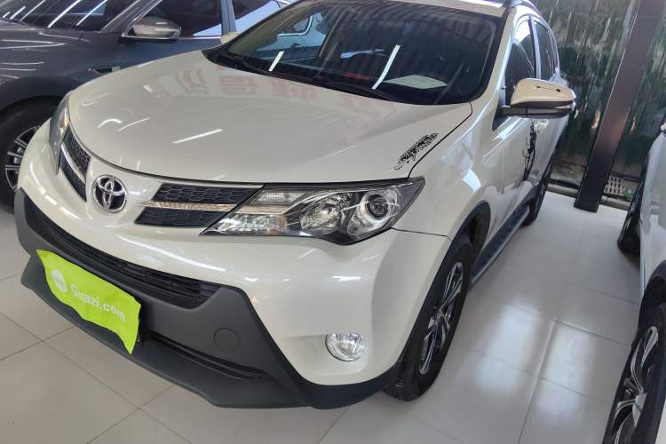 Used Toyota RAV4 2015 2.0L CVT Two-Wheel Drive Fashion Edition