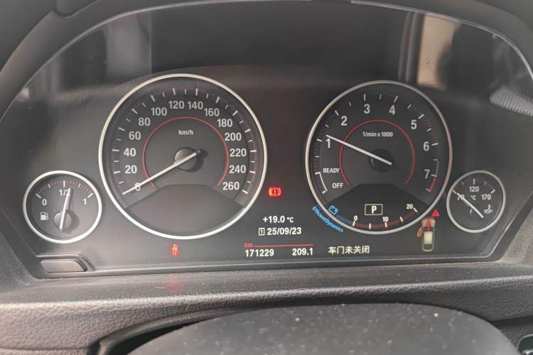 Used BMW 3 Series GT 2017 320i Luxury Design Package