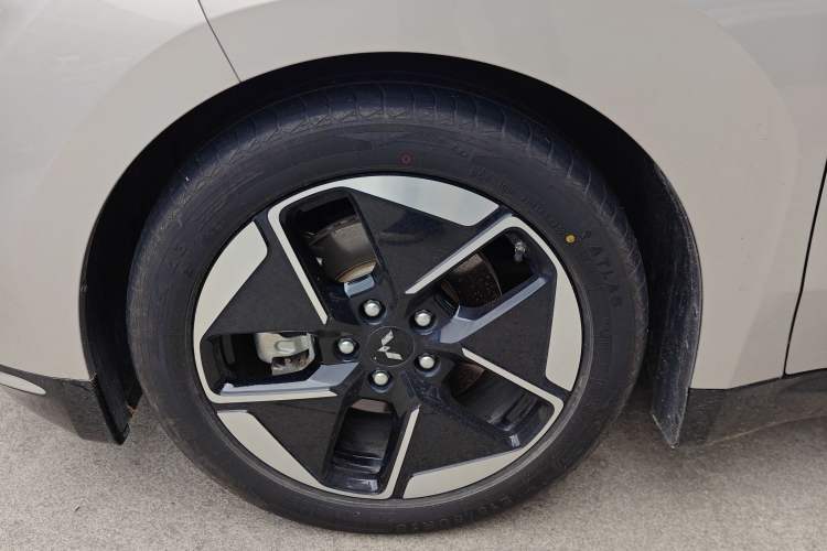 Used Wuling Xingguang 2024 Co-Creation Edition 510 Advanced Model
