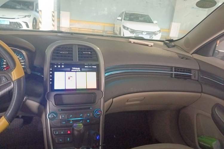 Used Chevrolet Malibu 2013 2.4L Automatic Luxury Edition Audio And AC Panel