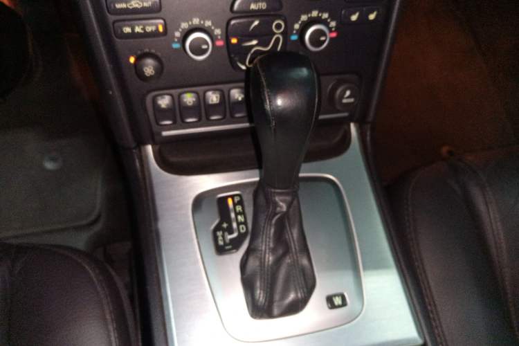 Used Volvo XC Classic 2014 T5 Luxury Edition
