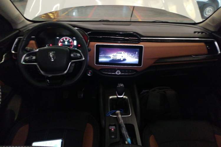 Used Jinbei Viewing 2019 1.6L Manual Comfort Model
