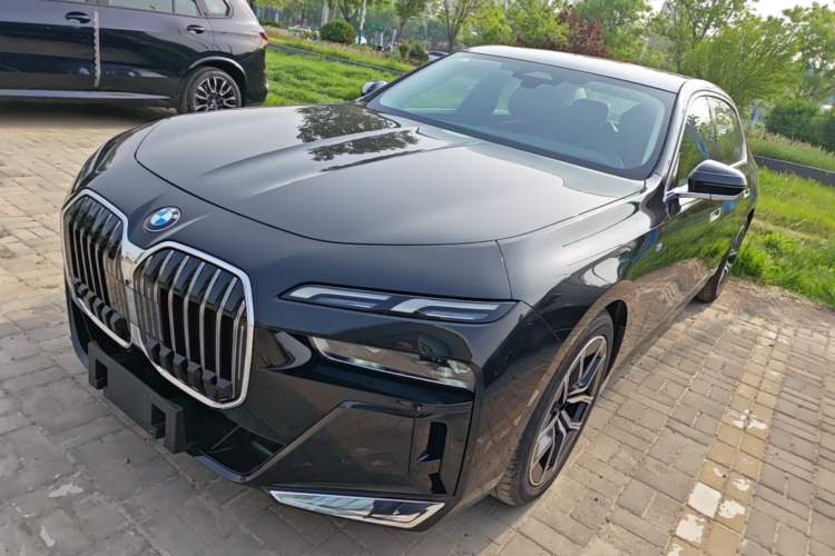 Used BMW 7 Series 2023 735Li M Sport Package