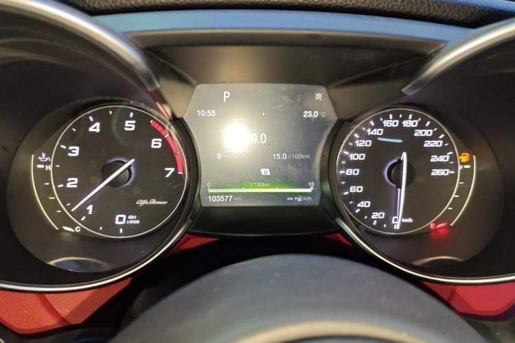 Used Alfa Romeo Giulia 2017 2.0T 200HP Luxury Edition