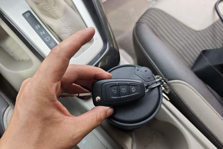 Used Ford Focus 2012 Hatchback 1.6L Automatic Fashion Edition