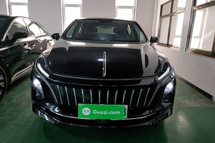 Used Hongqi E-QM5 2022 431 km Charge & Enjoy Edition