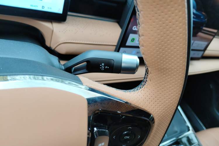 Used Geely Galaxy 8 2025 130km EM-i Flagship Edition Gear Lever