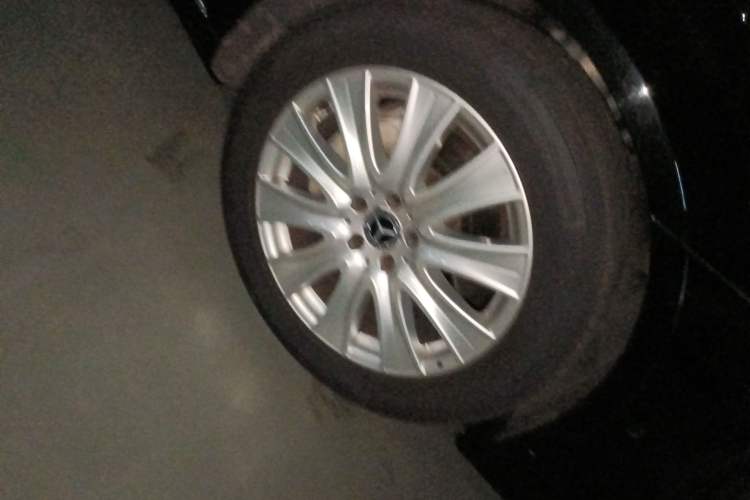 Used Mercedes-Benz S-Class 2019 S 320 L Right Front Wheel Hub