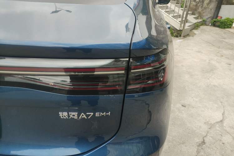 Used Geely Galaxy A7 2025 Model EM-i 150km Starship Edition Right Rear Taillight