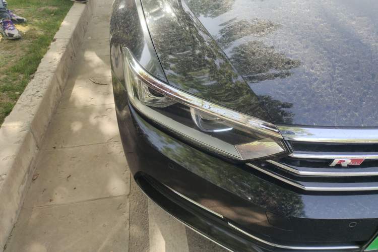 Used Volkswagen Magotan 2018 Facelift 330TSI DSG Luxury Model Exterior 3