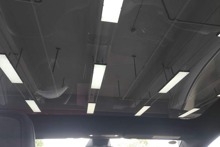 Used Tesla Model Y L 2025 Model Long-Range All-Wheel-Drive Version