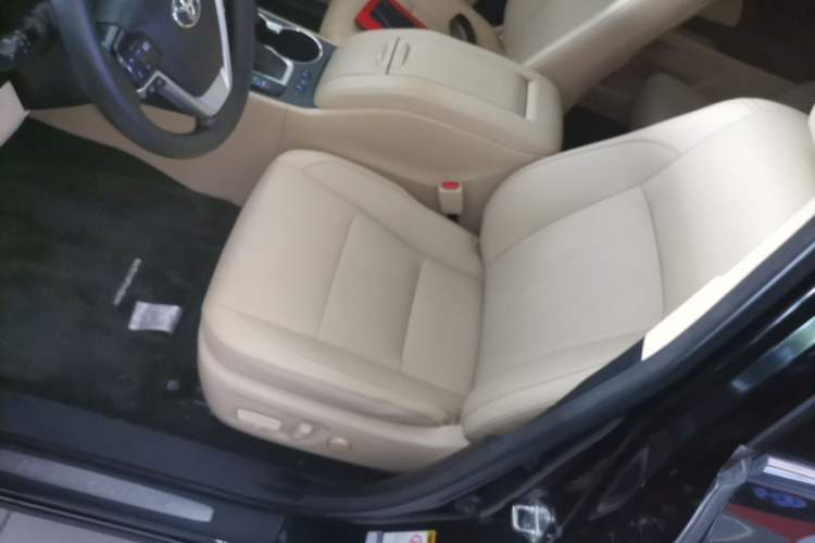 Used Toyota Highlander 2015 2.0T Four-Wheel Drive Ultimate Edition 7-Seater