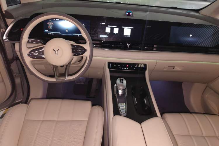 Used VOYAH Dream 2022 0-Carbon Edition Home+ Range Package 605 km