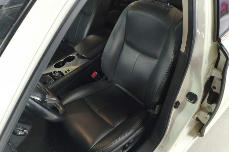 Used Infiniti Q50L 2018 2.0T Enjoyment Version China V Standard
