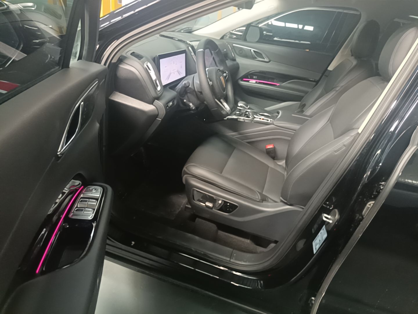 Hongqi HS3 PHEV 2025 Model 125km Jingwei 2 Millionth Anniversary Edition — снимка 17