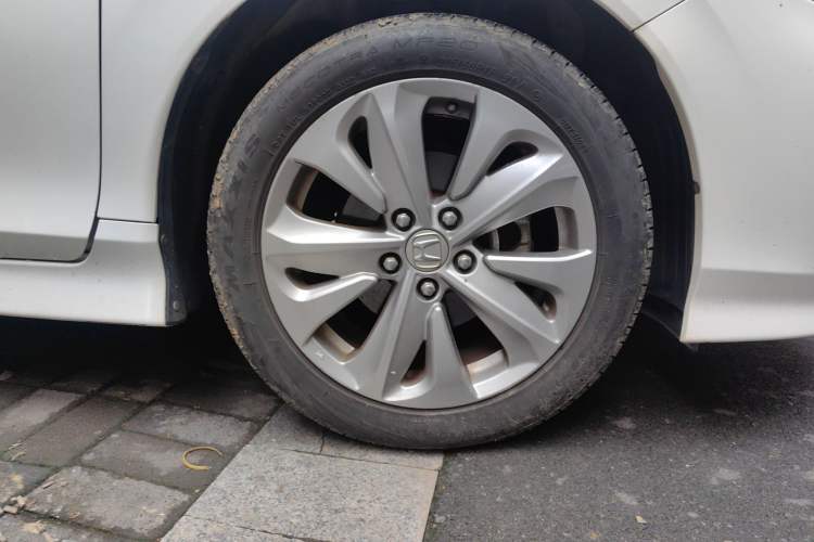 Used Honda Jade 2017 1.8L automatic Comfort version 5 seats
