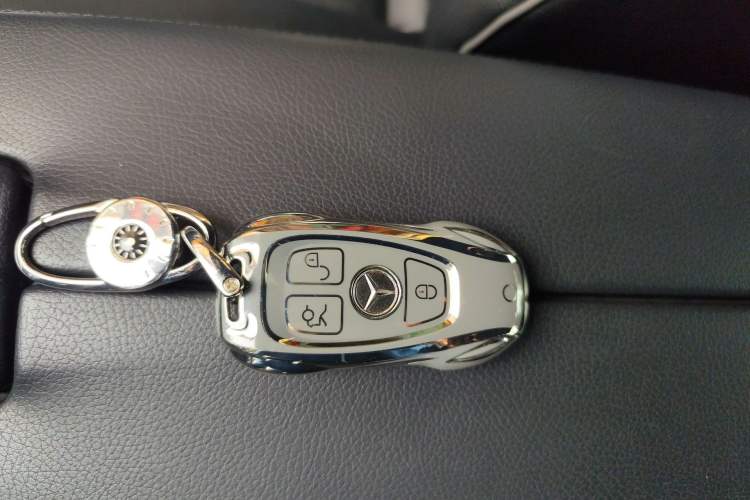 Used Mercedes-Benz E-Class 2015 Facelift E 200 L Sport Edition
