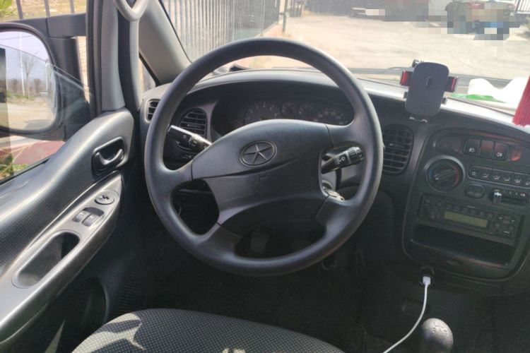 Used JAC Group Refine 2015 2.0L Shuttle Gasoline Long-Wheelbase Standard Version HFC4GA3-3D
