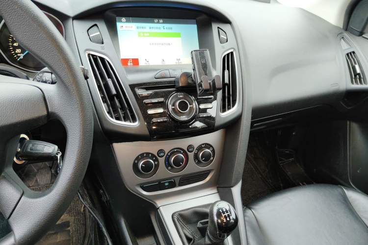 Used Ford Focus 2012 Hatchback 1.6L Manual Comfort Model
