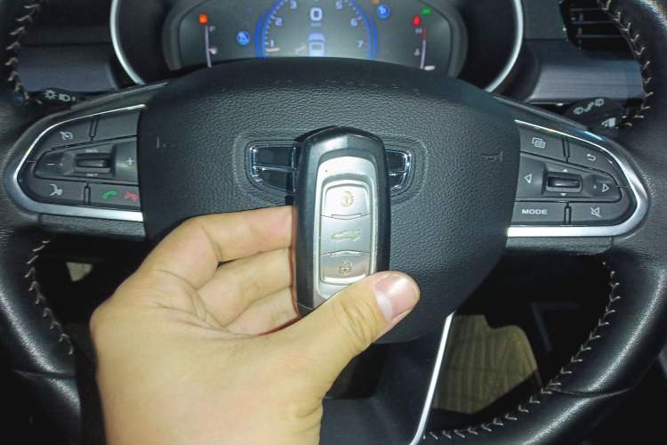 Used Geely Auto Emgrand X7 Sport 2021 Million Edition 1.8TD DCT Two-Wheel Drive Luxury Model
