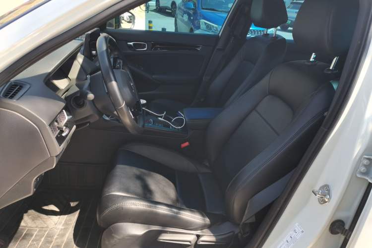 Used Honda Civic 2022 240TURBO CVT Dynamic Edition Left Front Seat