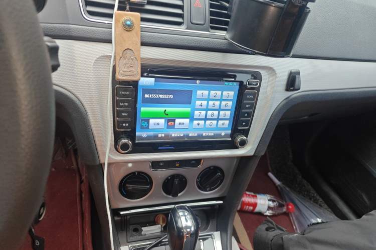 Used Volkswagen Gran Lavida 2014 1.6L Automatic Sport Edition
