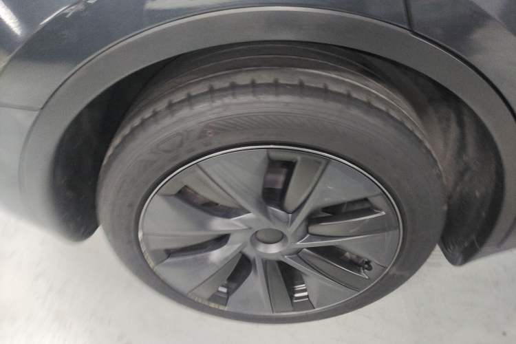 Used Tesla Model Y 2024 Rear-Wheel-Drive Version
