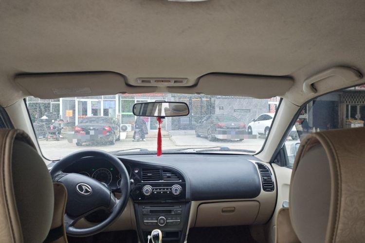 Used Soueast V3 Lingyue 2012 Revised Version 1.5L Manual – Happiness Edition