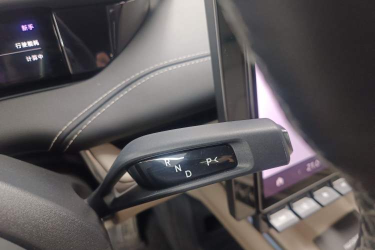 Used Xiaomi Auto SU7 2024 Four-Wheel Drive Ultra-Long Range Advanced Intelligent Driving Max Edition