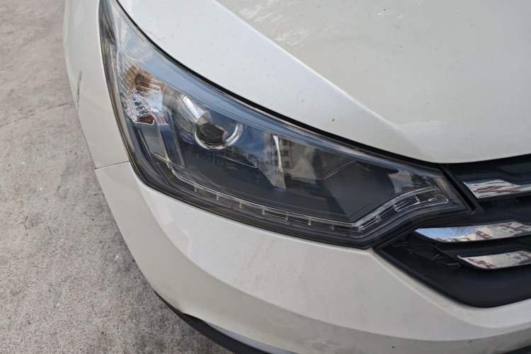 Used Dongfeng Aeolus AX7 2016 2.0L Automatic Zhiyi Trim