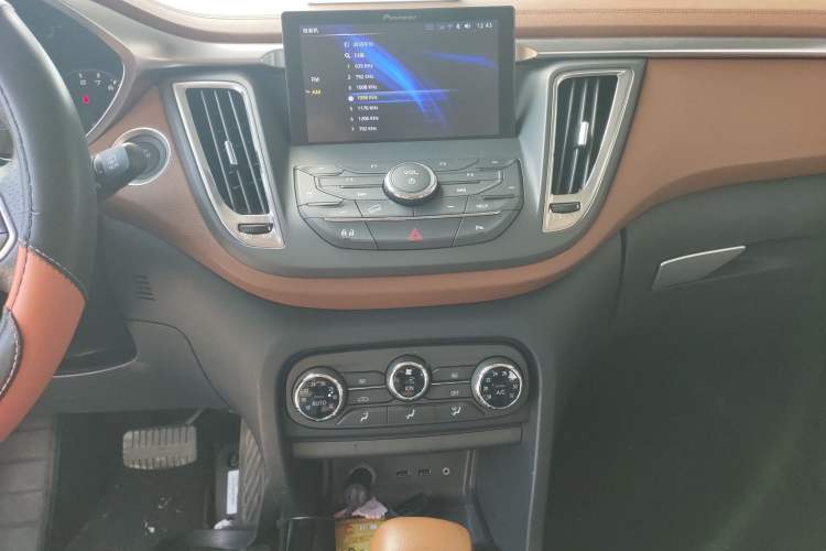 Used Soueast DX7 2017 1.5T Automatic Luxury Model
