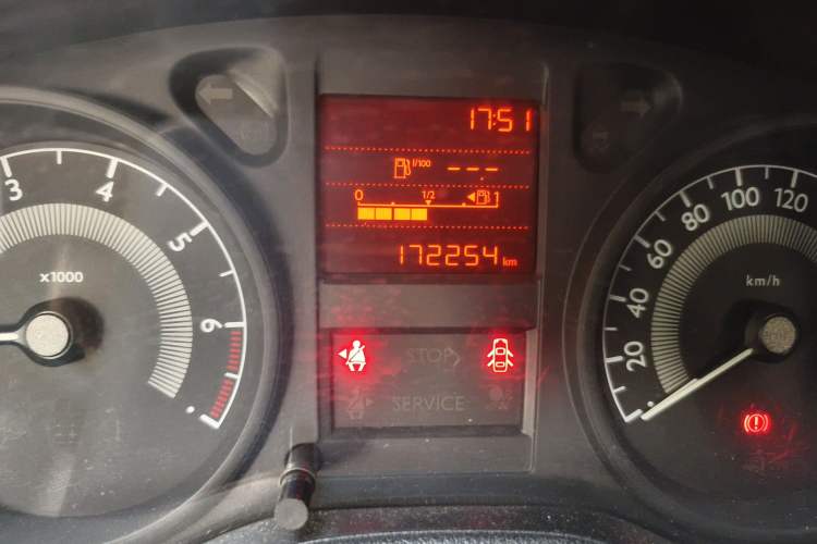 Used Peugeot 301 2014 1.6L Manual Comfort Edition