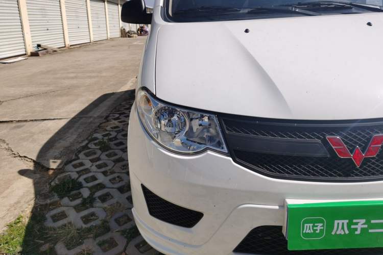 Used Wuling Hongguang 2021 1.5L S Base Version LAR Right Front Headlight