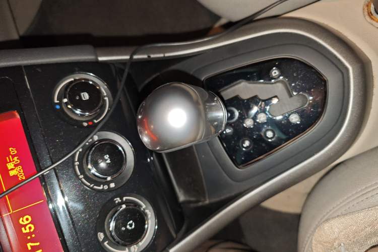 Used Peugeot 408 2013 2.0L Automatic Comfort Edition
