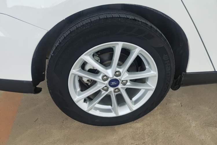 Used Ford Focus 2015 Sedan 1.6L Automatic Trend Model