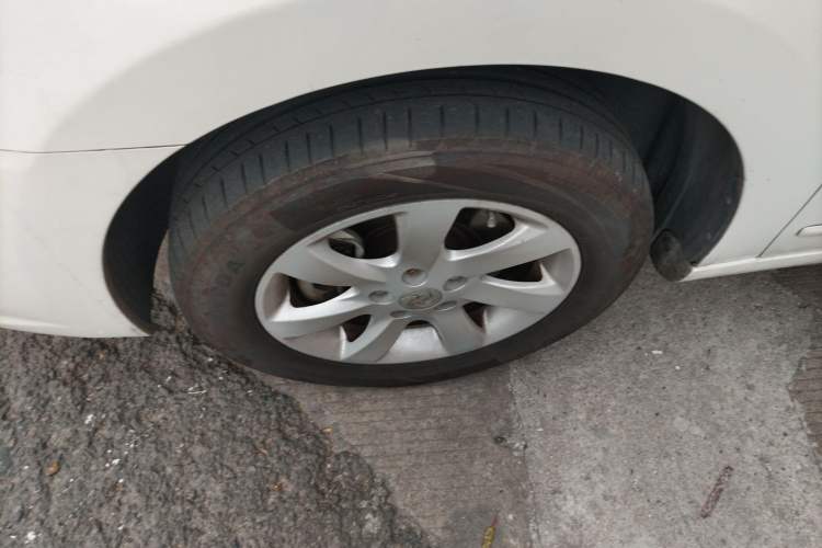 Used Dongfeng Junfeng E11K 2019 Standard Model