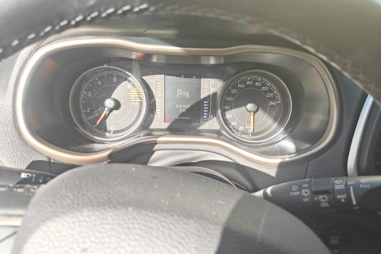 Used Jeep Cherokee 2016 2.4L Leading Edition
